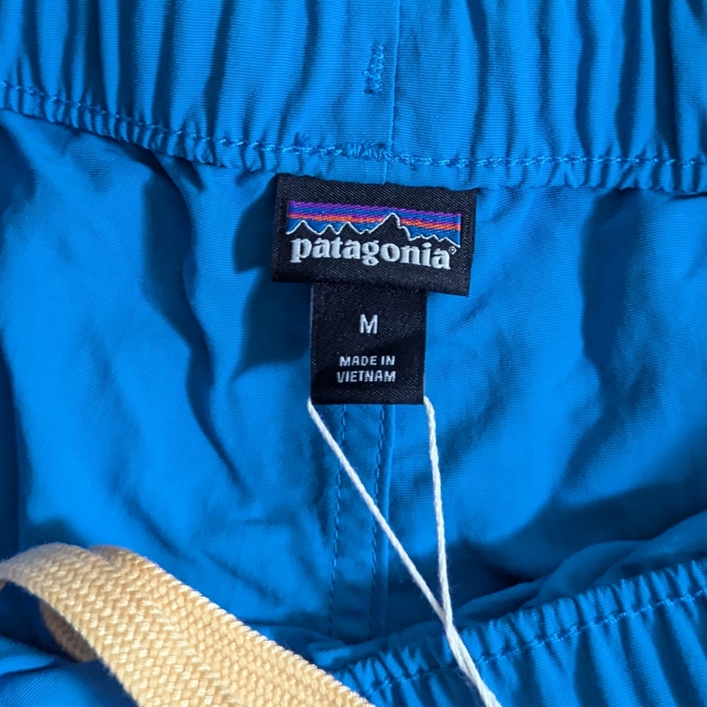 NWT Patagonia Women Barely Baggies 2 1/2" Shorts Women Size Medium Vessel Blue - Picture 5 of 5
